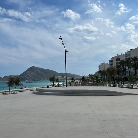 Atico-Duplex Con Vistas Al Mar Y Casco Antiguo En Alteaアパートメント エクステリア 写真