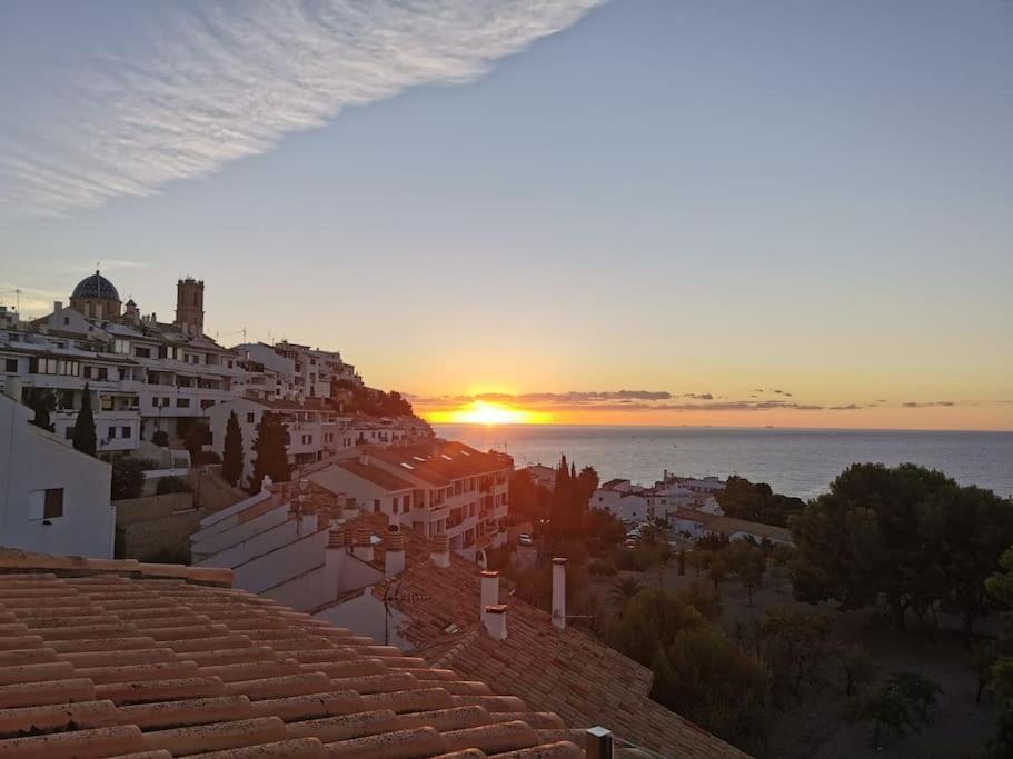Atico-Duplex Con Vistas Al Mar Y Casco Antiguo En Alteaアパートメント エクステリア 写真
