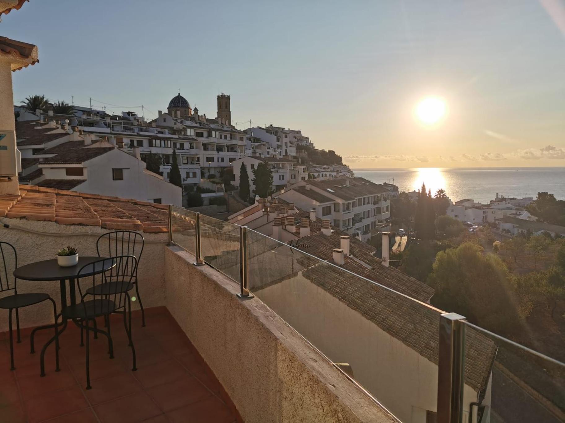 Atico-Duplex Con Vistas Al Mar Y Casco Antiguo En Alteaアパートメント エクステリア 写真